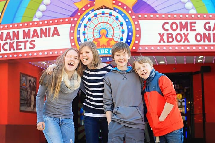 Arcade City Pigeon Forge Play Card Guide: How to Maximize Games, Prizes & Family Fun photo 2