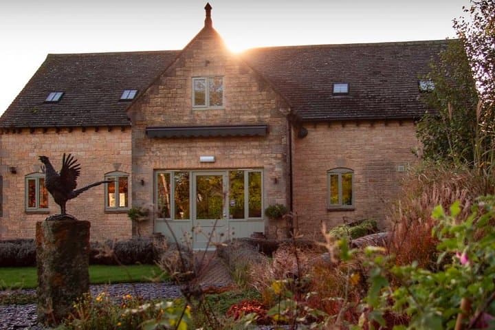 Cotswolds Whisky and Gin Private Tour from London — Distillery Visit & Scenic Drive photo 1