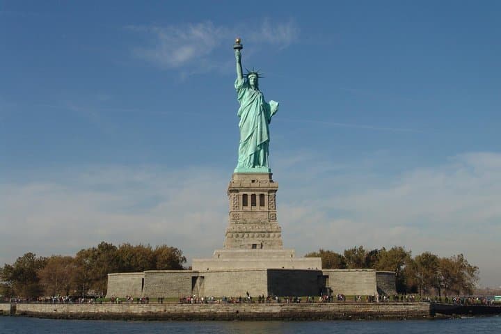 Explore New York by Subway and Bus: Private Guided City Orientation photo 4