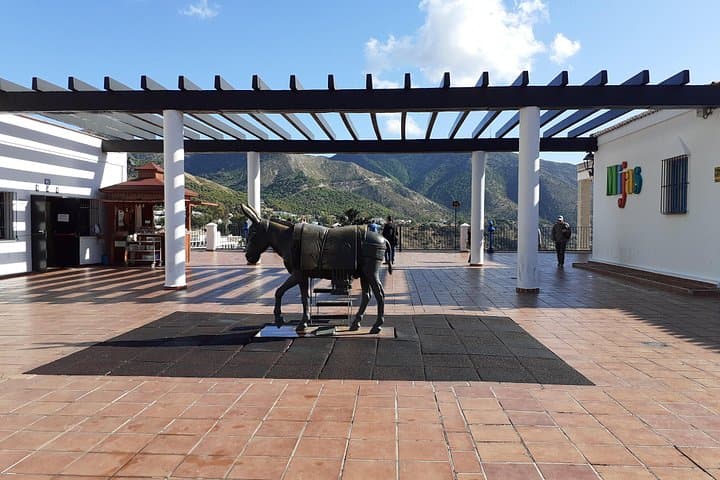 Mijas Pueblo Walking Tour — 90-Minute Guided Walk Through Andalusian Streets photo 3