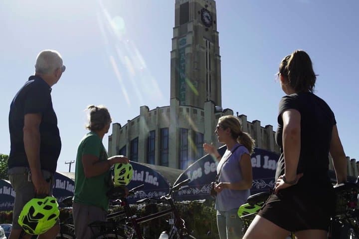 Montreal 3-Hour City Bike Tour with Wine or Beer — Old Montreal to Mount Royal photo 5
