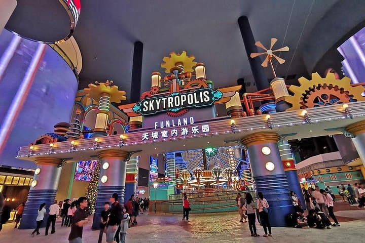 Genting Highlands Day Trip via Batu Caves: Skyway Views, Temples & Theme Park Time
