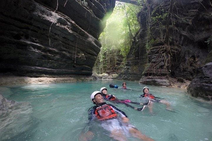 Kawasan Falls Canyoneering in Badian, Cebu — Full-Day Guide photo 3