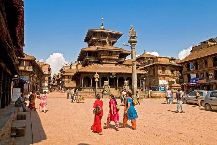 10-Day Nepal Highlights: Kathmandu, Chitwan, Lumbini & Pokhara Tour photo 2