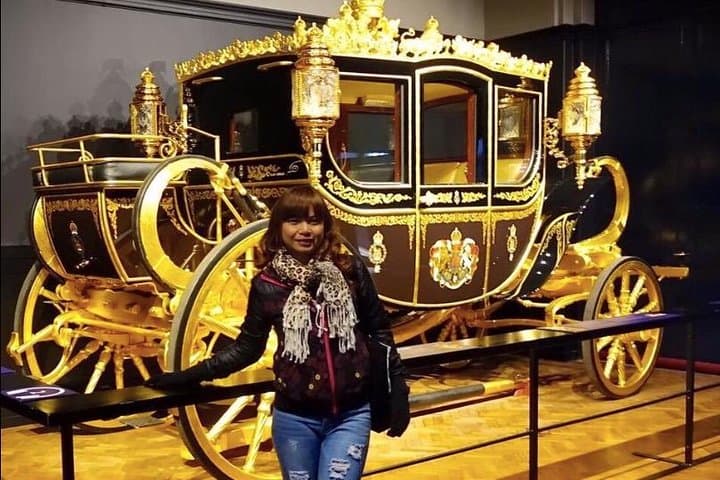 Royal London Grand Tour: Private Chauffeur with a Blue Badge Guide photo 5
