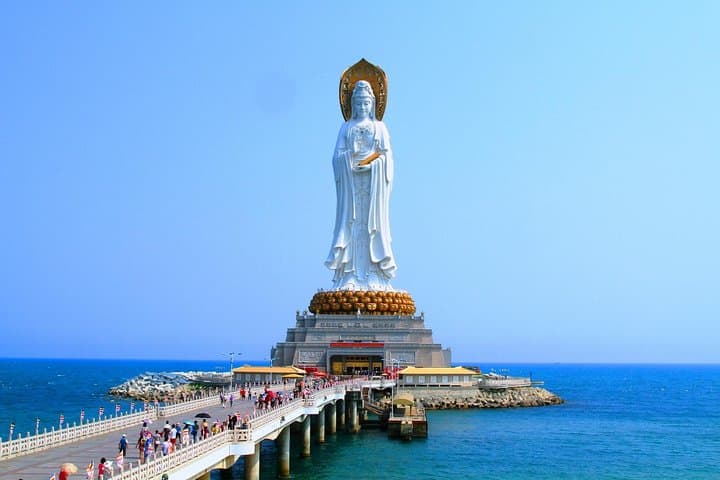 4-Day Sanya Private Tour: Yalong Bay Forest, Li & Miao Culture & Nanshan Temple photo 3