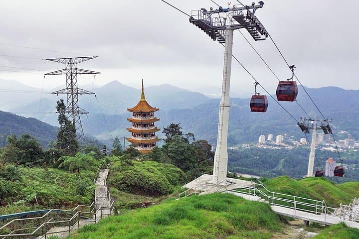 Genting Highlands Day Trip from Kuala Lumpur — Cable Car, Theme Parks & Batu Caves