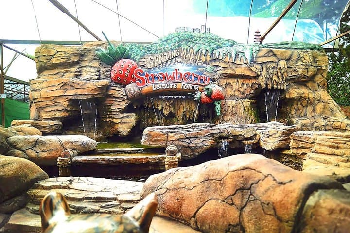 Genting Highlands Day Trip from Kuala Lumpur — Cable Car, Theme Parks & Batu Caves photo 2