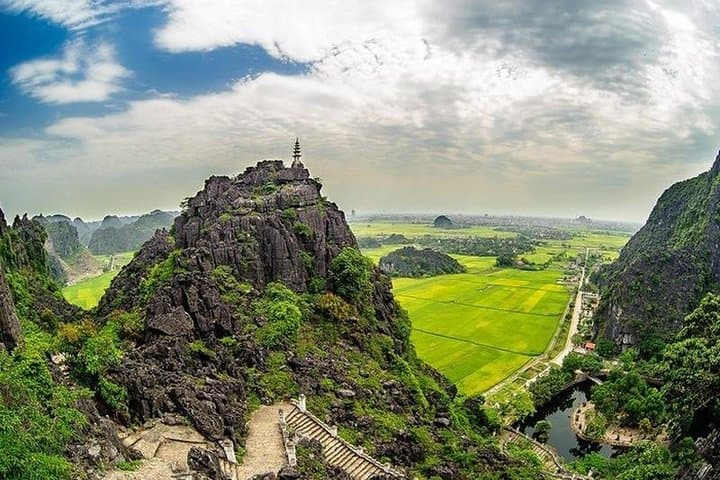 Ninh Binh Day Trip from Hanoi: Trang An, Mua Cave & Tam Coc in One Day photo 4