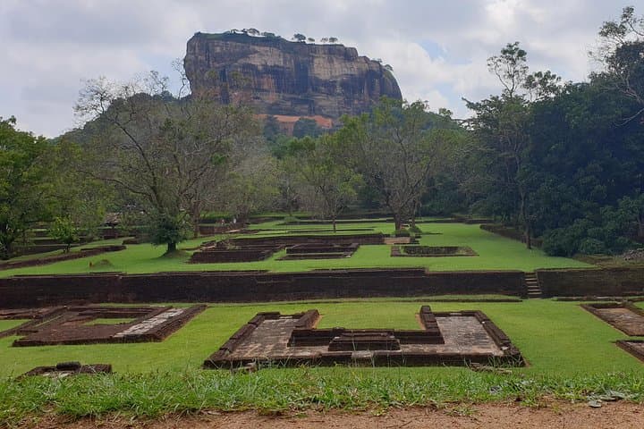 Splendour of Sri Lanka: 8-Day Private Tour from Colombo to Mirissa photo 2