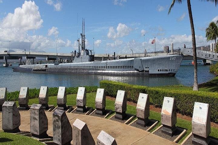 Pearl Harbor and Mini Circle-Island Tour from Maui: Full-Day Oahu Highlights photo 6