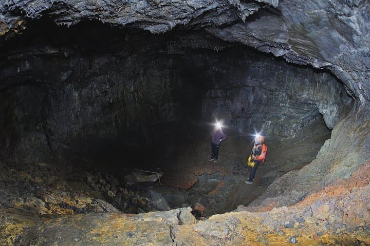Hot and Cold G-Spots Challenge: Reykjavik Caves and Geothermal River Adventure photo 2