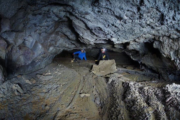 Hot and Cold G-Spots Challenge: Reykjavik Caves and Geothermal River Adventure
