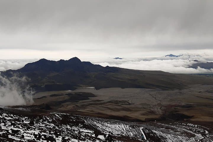 Cotopaxi & Quilotoa in One Day: Volcano Views and Crater Hike from Quito photo 4