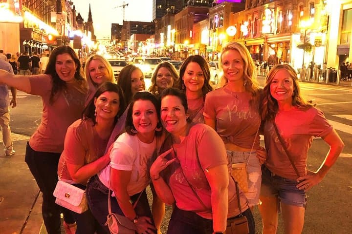 Nighttime All-Inclusive Pub Crawl on Lower Broadway Nashville photo 6