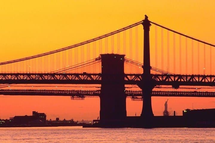 Private New York City Night Tour with Driver-Guide — Evening Skyline & Brooklyn Views photo 2