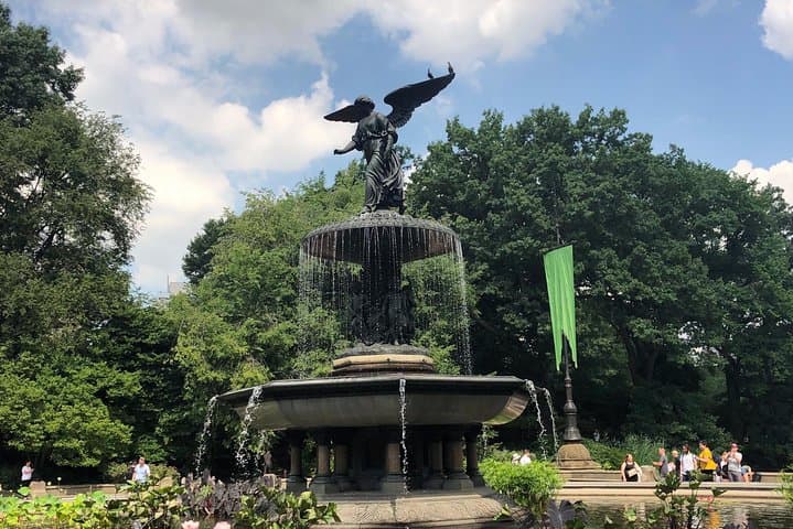 Central Park to the Upper East Side: 2–3 Hour Guided Walking Tour of Manhattan's Iconic Green Space