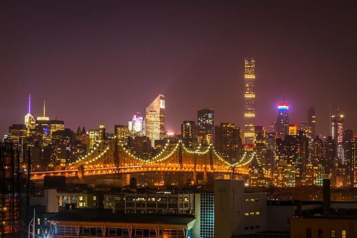 Private New York City Night Tour with Driver-Guide — Evening Skyline & Brooklyn Views photo 4