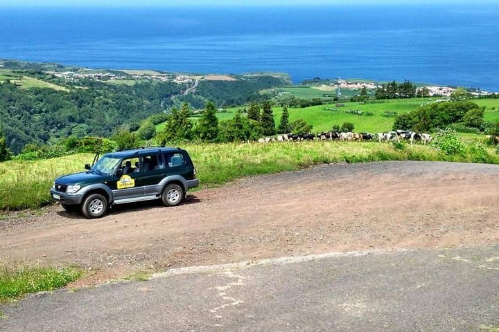 Sete Cidades Jeep Off‑Road Excursion with Lunch — São Miguel Crater Drive photo 5