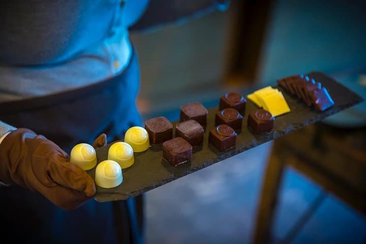 Lucerne CH Experience: Chapel Bridge, Chocolate, Cheese & Castle Views photo 4