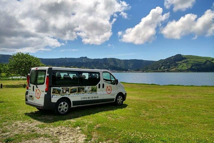Sete Cidades & Lagoa do Fogo Full-Day Van Tour with Lunch — São Miguel photo 2