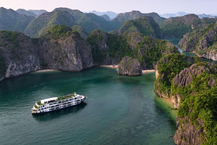 Mon Chéri 3-Day Luxury Cruise: Halong Bay & Cat Ba Adventure photo 2