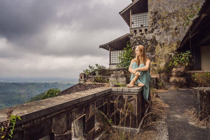 Bedugul Ghost Palace Tour: Abandoned Hotel, Ulun Danu & Banyumala Waterfall photo 2