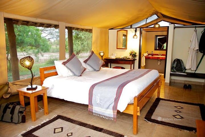 Safari at the Foot of Kilimanjaro: 3-Day Tsavo West & Amboseli Ziwani Adventure photo 2