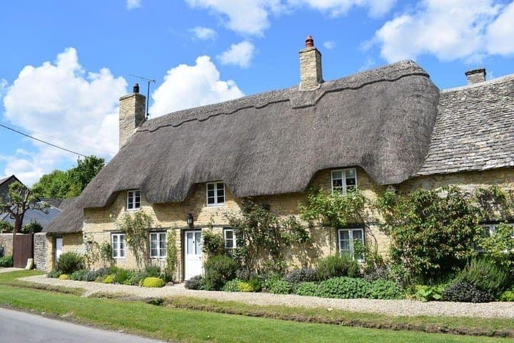 Private Cotswolds Day Tour from Oxford: Burford, Bourton-on-the-Water & Blenheim Palace photo 3
