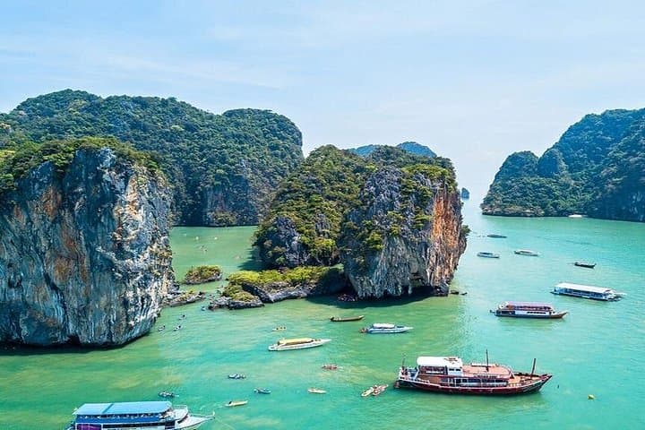 Phang Nga Bay Speedboat and Sea Canoe Tour from Phuket