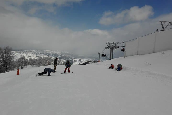 Full-Day Snowboard Lesson in Niigata: Learn Japan's Powder in 6 Hours photo 3