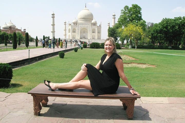 Same-Day Taj Mahal from Mumbai: Fly to Agra and Back in One Day photo 5
