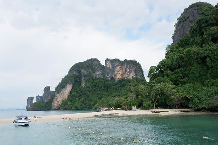 Private Honeymoon Sunset Tour to Hong Islands — Romantic Longtail Cruise from Krabi photo 6