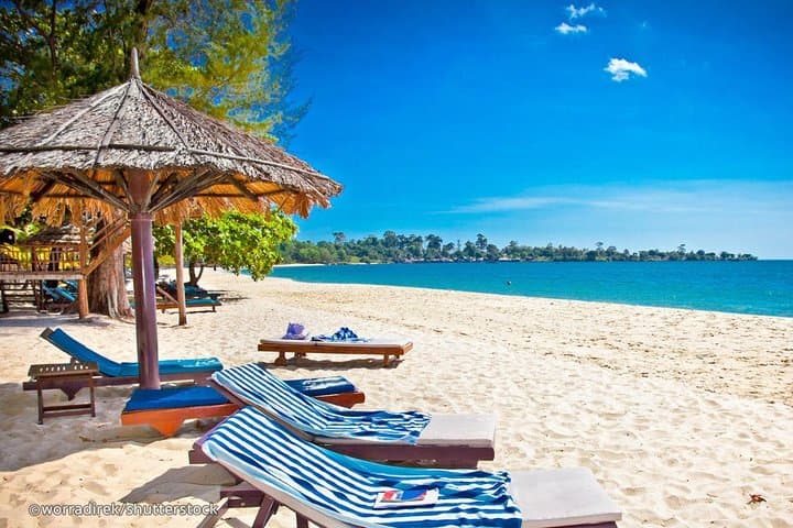 Sihanoukville Day Tour from Cruise Port — Independence Monument, Market & Otres Beach