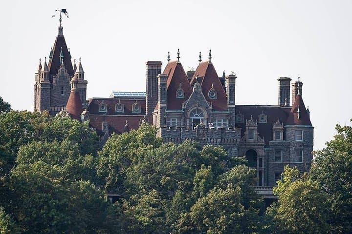 1000 Islands Sightseeing Cruise to Boldt Castle & Rock Island Lighthouse photo 3