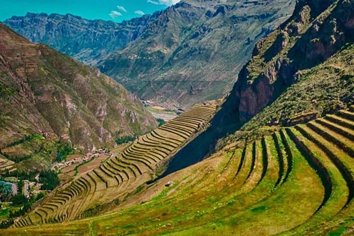 Sacred Valley & Machu Picchu: 2-Day Private Tour from Cusco