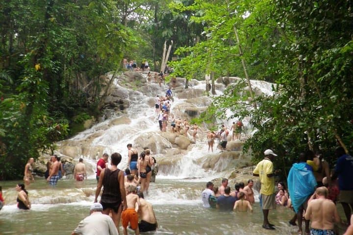 Dunn's River Falls: Ocho Rios Waterfall Climb and Beach Adventure