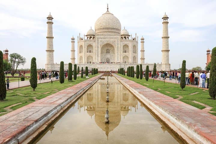 Taj Mahal Day Trip by High-Speed Train: Private Guided Tour from Delhi photo 5