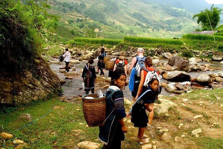 8-Day North Vietnam Adventure: Hanoi, Ninh Binh, Sapa & Halong Bay photo 3
