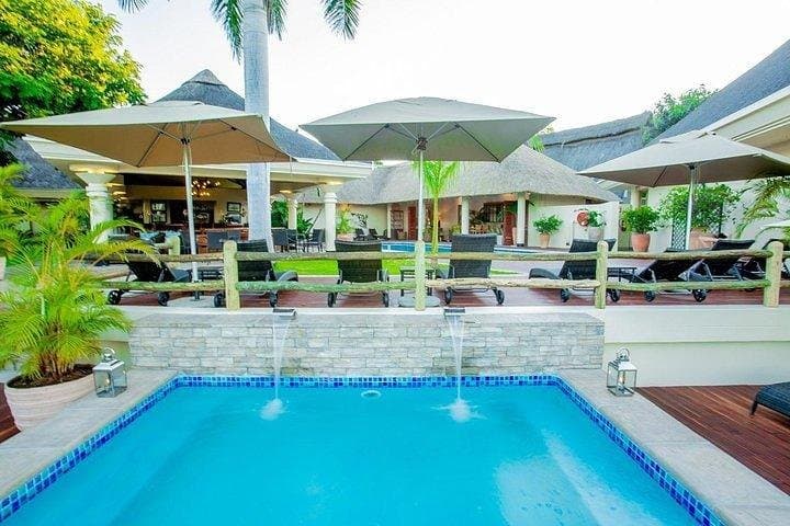 Ilala Lodge 5-Day Victoria Falls Safari & Zambezi Cruise Package