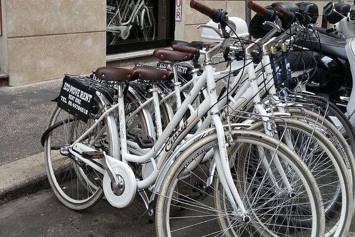 Rome 24-Hour Bike Rental — Explore the Historic Center by Bicycle photo 2