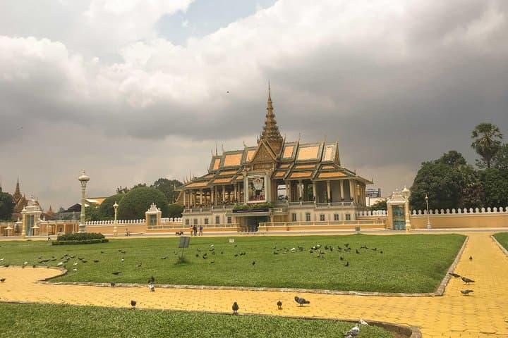 Phnom Penh Historical Day Tour: Royal Palace, Tuol Sleng & Choeung Ek photo 1