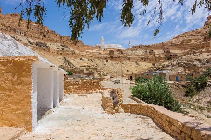 wonders-of-southern-tunisia-8-day-desert-ksour-and-oases-adventure photo 5