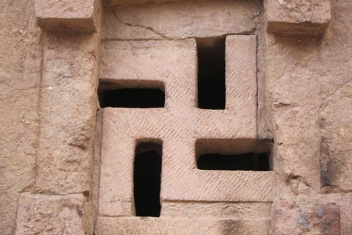 Explore Lalibela's Rock-Hewn Churches: Guided Day Trip from the Airport