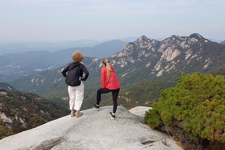 Guided Hike Bukhansan National Park: Euisangbong Ridge, Baekundae & Bukhansanseong Fortress photo 4