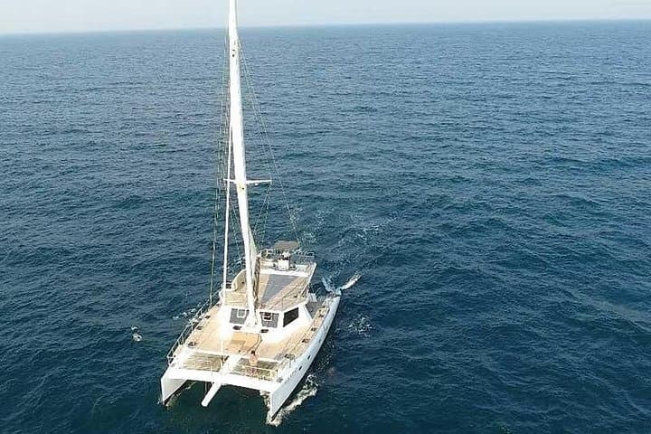 Giant Loop Cruise Mirissa: Private Whale-Watching Yacht Tour in Sri Lanka photo 2