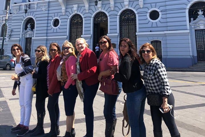 Viña del Mar & Valparaíso Day Trip from Santiago — Coastal Culture and Colorful Hills photo 2