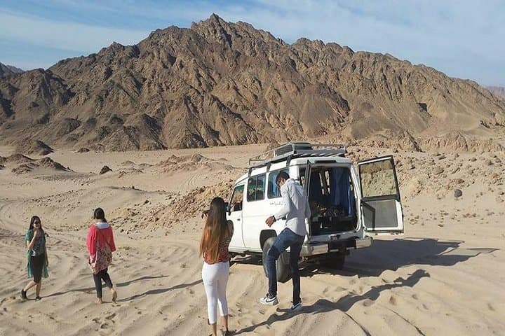 Makadi Bay Jeep Safari & Stargazing — Bedouin Camp, Camel Ride & Desert Dinner