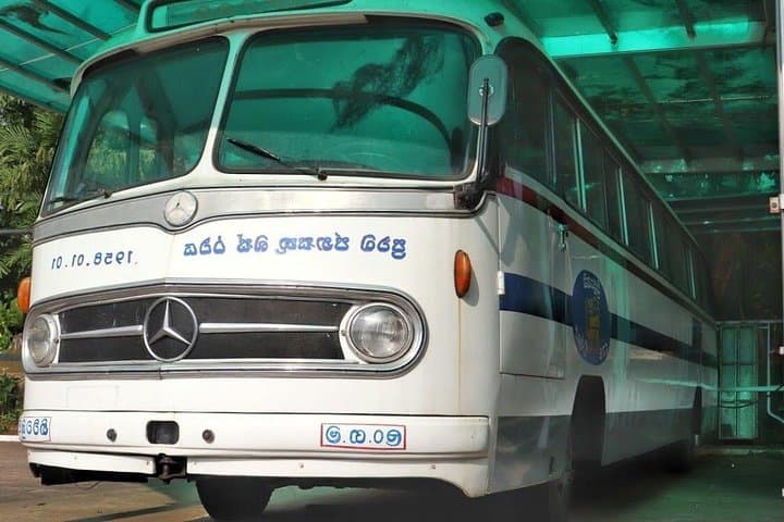 Colombo Shore Excursion: Kelaniya Temple and Half-Day City Tour photo 3