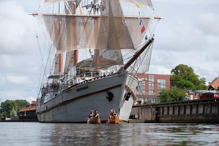 Cedar Canoe Tour in Klaipeda: Paddle Meridianas & Old Fortifications photo 3